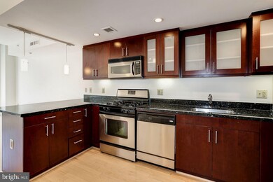 Ventana unit 904, Washington, DC 20004 - photo 6