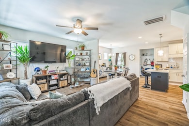 647 N Hardee St, Durham, NC 27703 - photo 4