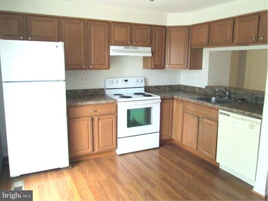 34 Trailwood Rd, Nottingham, MD 21236 - photo 3