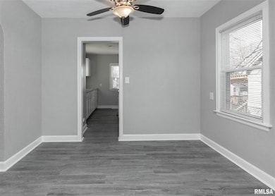 2118 N Myrtle St, Davenport, IA 52804 - photo 6