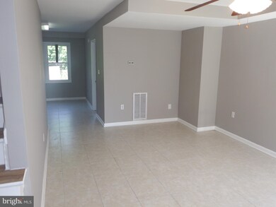 8537 Pioneer Dr, Severn, MD 21144 - photo 4