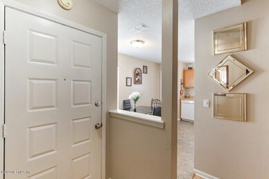 2625 Hidden Village Dr, Jacksonville, FL 32216 - photo 5