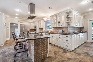 Gourmet kitchen with built in fridge, gas cooking,