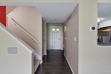 5762 Drake Hollow Dr W unit 5, West Bloomfield, MI 48322 - photo 3