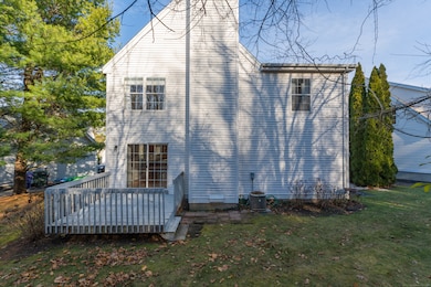 20 Lakeview Dr, Branford, CT 06405 - photo 2