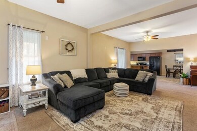 03_1003Regent_165_FamilyRoom_LowRes