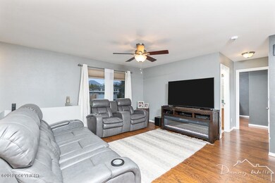 Living Room-20190912-4743