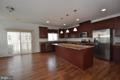 14797 Mason Creek Cir, Woodbridge, VA 22191 - photo 4