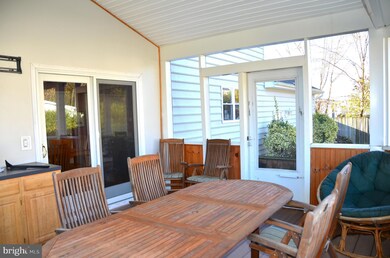 1619 Chesapeake Ln, Edgewater, MD 21037 - photo 6