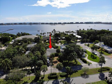 922 S Palmway, Lake Worth, FL 33460 - photo 3