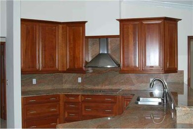 1053 Poplar Cir, Weston, FL 33326 - photo 4