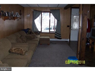 611 N Railroad St, Tamaqua, PA 18252 - photo 3