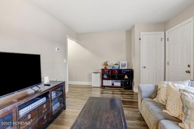 Family Room 4