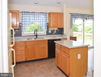 6247 Rainier Dr, Frederick, MD 21703 - photo 4