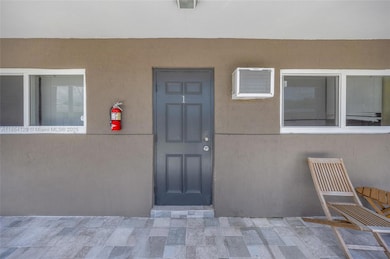 1807 N 17th Ave, Hollywood, FL 33020 - photo 2