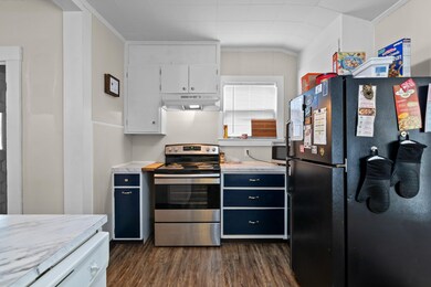 24 Charles St, Rochester, NH 03867 - photo 5