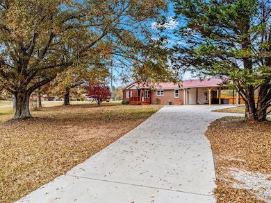 1115 Ila Rd, Commerce, GA 30530 - photo 2