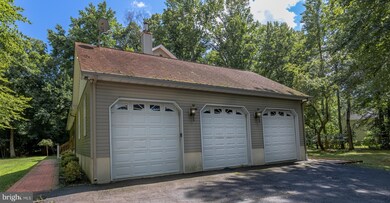 201 Hutchinson Rd, Trenton, NJ 08691 - photo 3