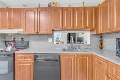 Horizons West unit 108, Miami, FL 33183 - photo 3