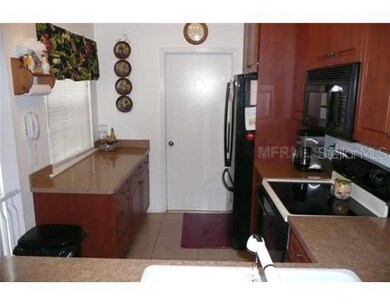 323 Hibiscus Dr unit 115, Palm Harbor, FL 34684 - photo 4