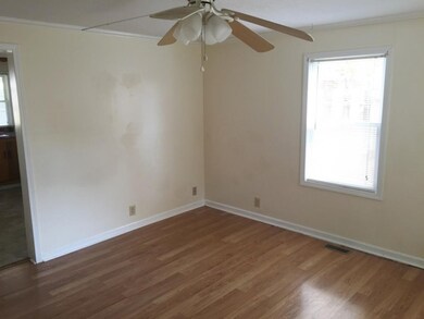 932 Hopson St, Johnson City, TN 37601 - photo 2