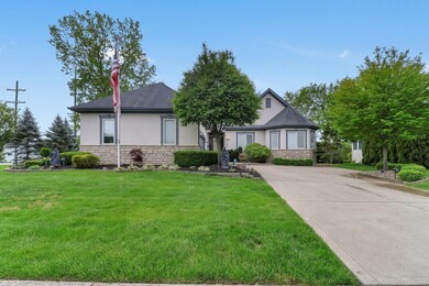 6197 McNaughten Grove Ln, Columbus, OH 43213 - photo 3