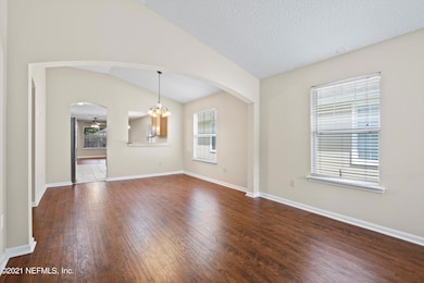 09-Living to Dining Room