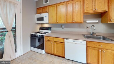 5729 N Kings Hwy, Alexandria, VA 22303 - photo 7