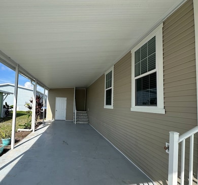 985 Montego E, Venice, FL 34285 - photo 2