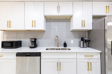 1104 Shady Oak Ct, Bedford, TX 76021 - photo 7