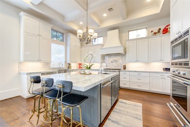 1611 E Rose Terrace Ln, Houston, TX 77055 - photo 5