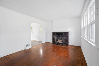 304 9th St SW, Austin, MN 55912 - photo 7