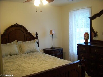 3108 Taylor Ave, West Point, VA 23181 - photo 3