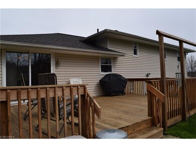 356 37th St SW, Barberton, OH 44203 - photo 2