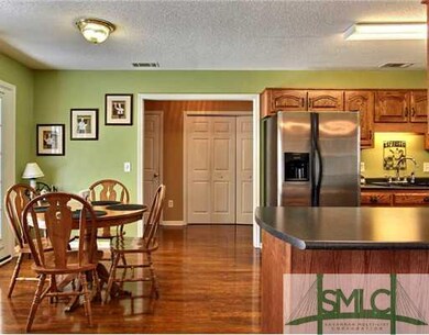 Kitchen. This Breakfast Area is So Inviting- To Ha