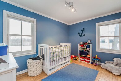 1119 Manchester Rd, Wheaton, IL 60187 - photo 5