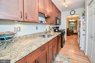 2403 Alsop Ct, Reston, VA 20191 - photo 6