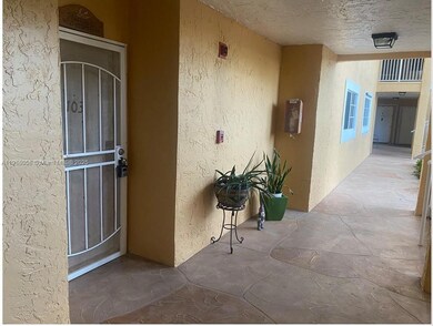 811 SE 4th Ave unit C103, Dania, FL 33004 - photo 2