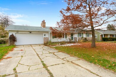 5620 Appleridge Dr, Lansing, MI 48917 - photo 2