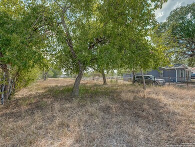 116 W Ansley St, San Antonio, TX 78221 - photo 3