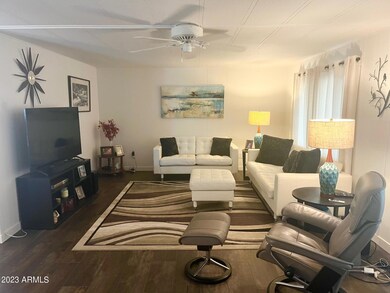 LIVINGROOM 2