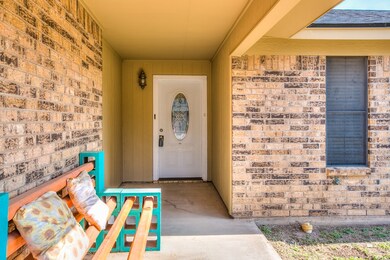 1204 Gregory Dr, San Angelo, TX 76905 - photo 6