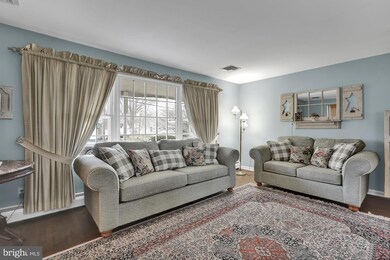 182 Fletcher Dr, Morrisville, PA 19067 - photo 6