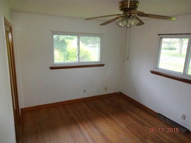 3221 Strong St, Highland, IN 46322 - photo 6