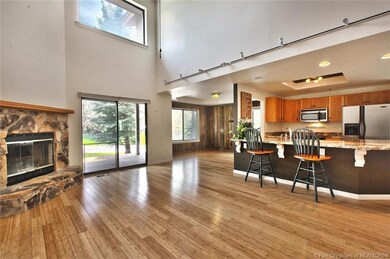 Bamboo floors, great room concept with r