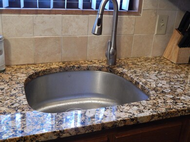 4226 Woodacres Dr, East Stroudsburg, PA 18301 - photo 6