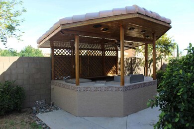 outdoor kitchen