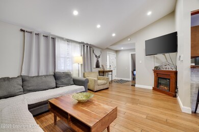 9446 Juniper Dr, Tobyhanna, PA 18466 - photo 3