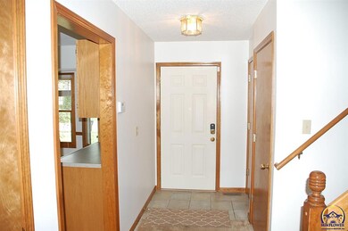 4320 SW Stone Ave, Topeka, KS 66610 - photo 2