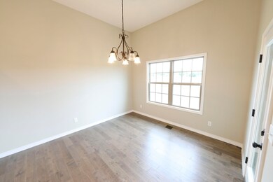 693 N Maplewood Hills Rd, Nixa, MO 65714 - photo 6